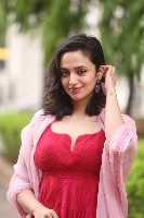 Malavika Nair New Pictures